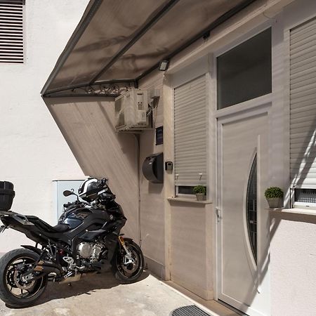 Moon Apartment Split Exterior photo