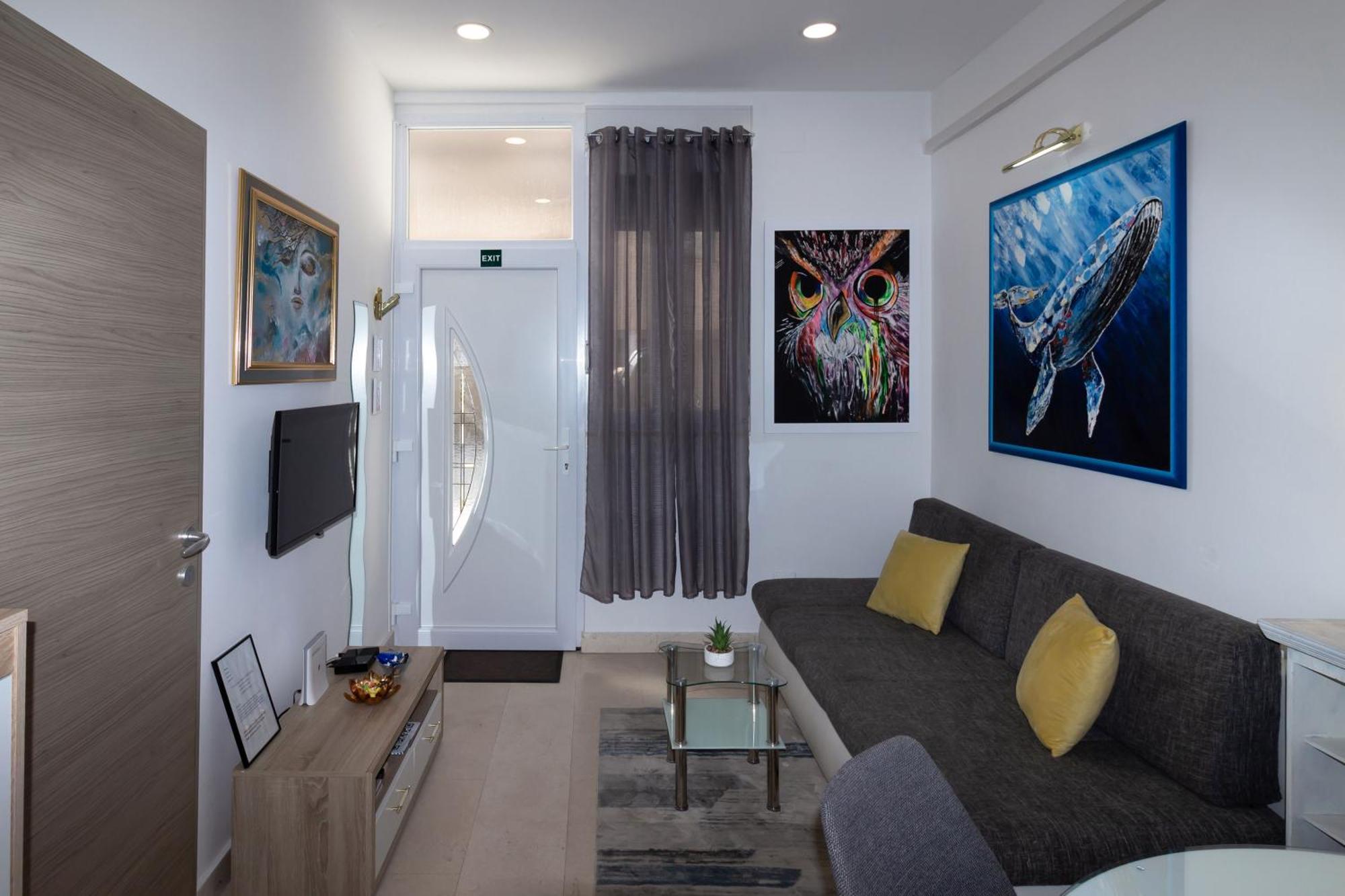 Moon Apartment Split Exterior photo